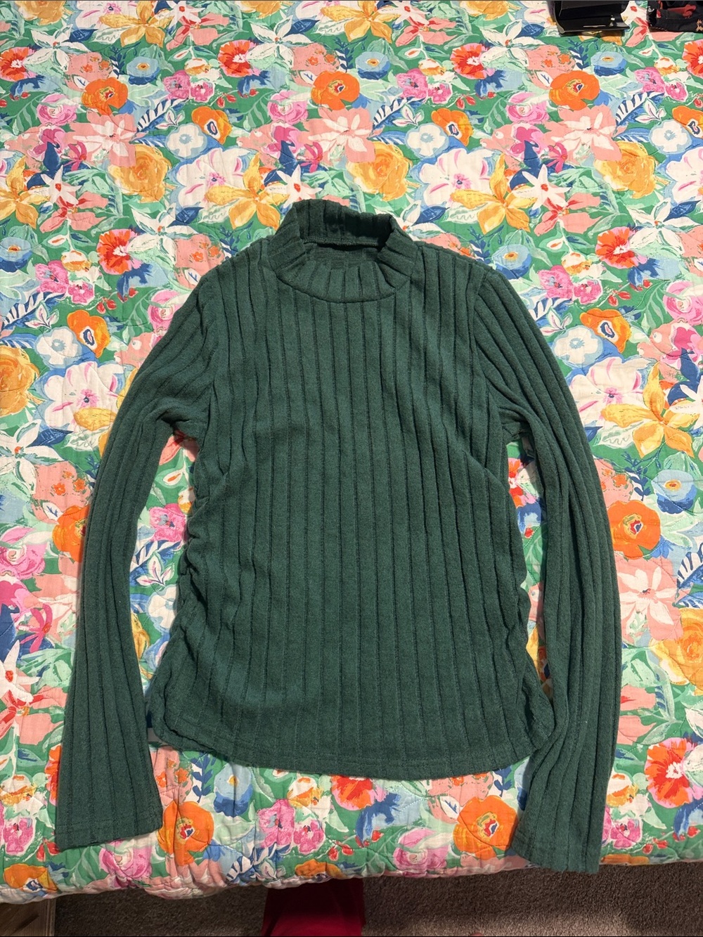 Ribbed Mock Neck Long Sleeve Top in Deep Green